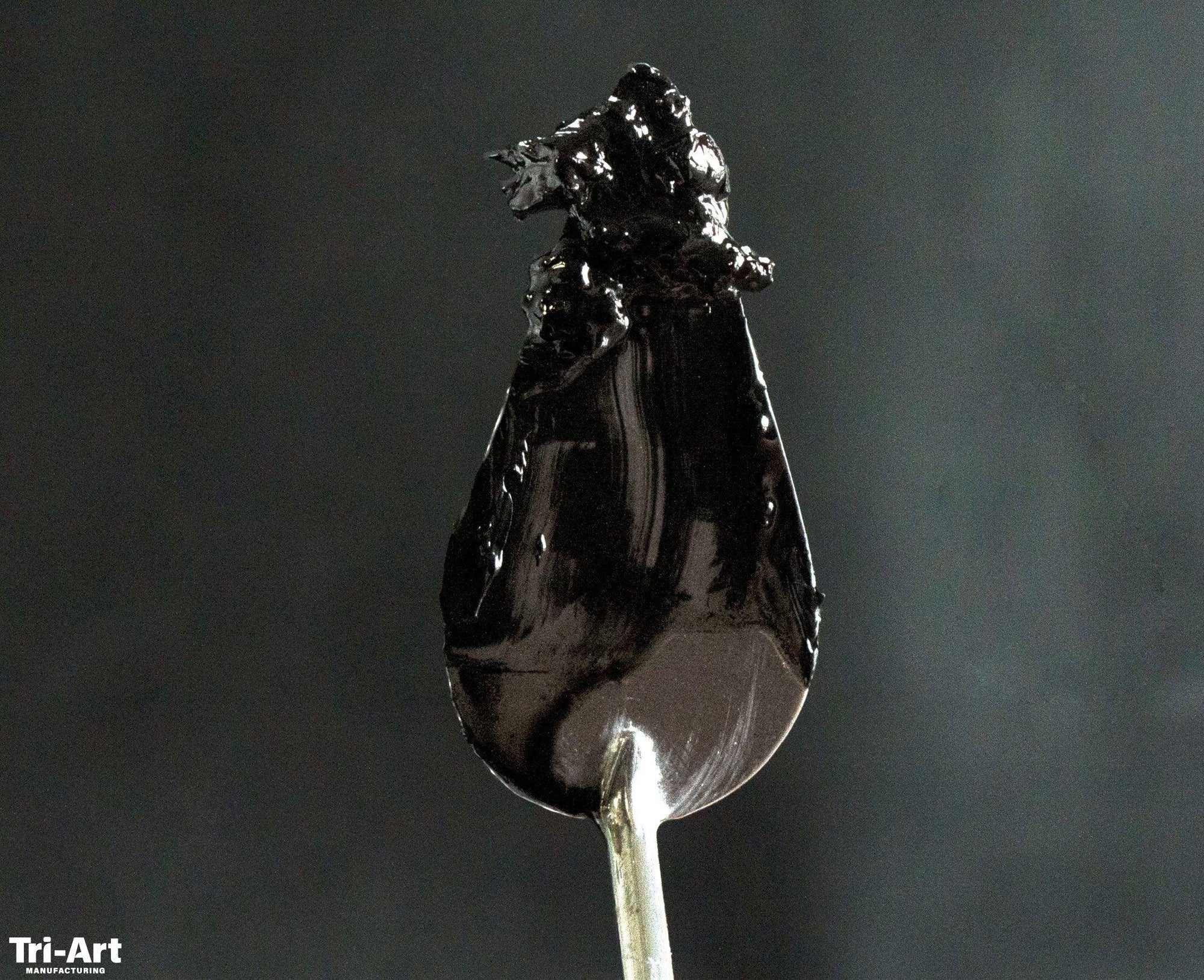 tri-art oil paint in carbon black