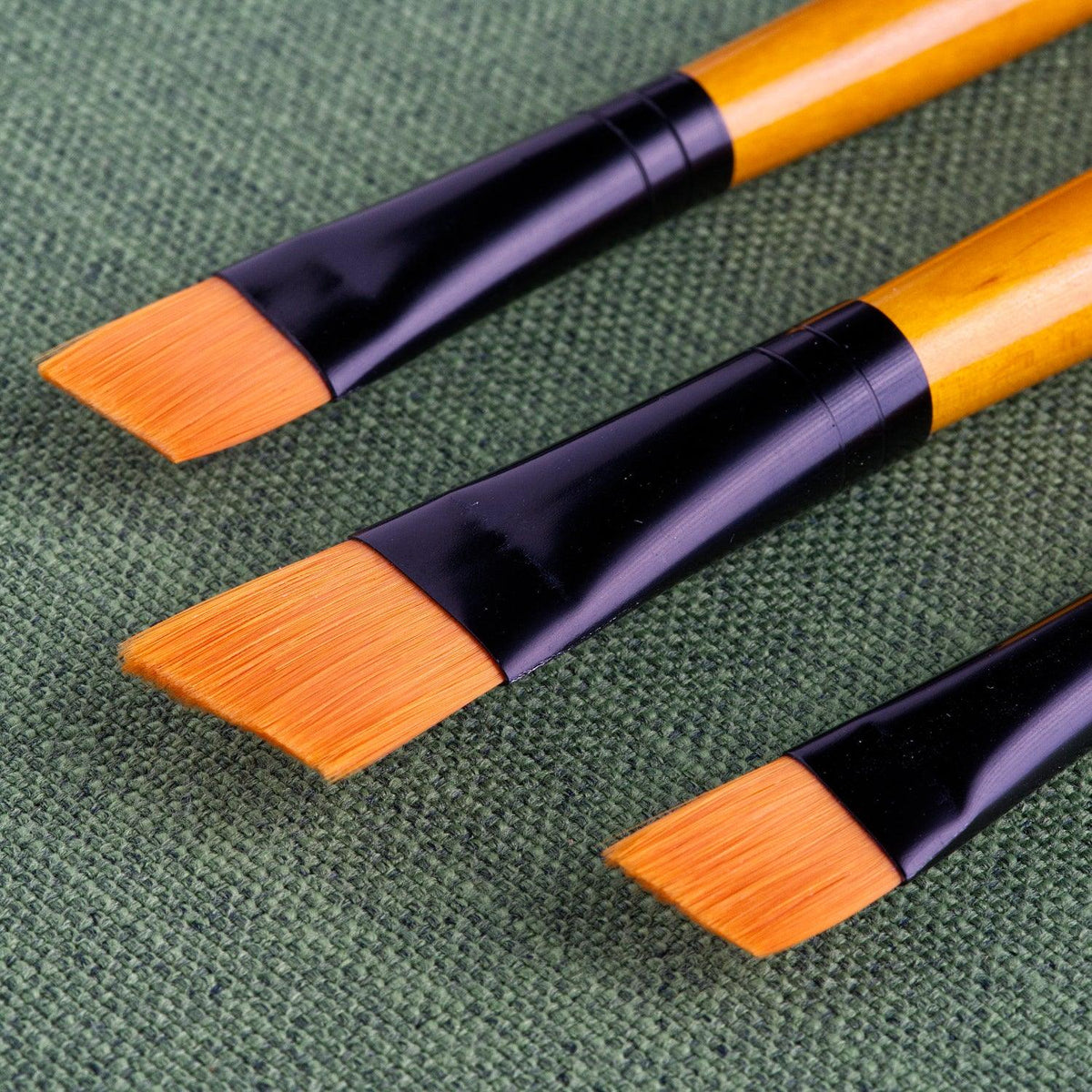 Tri-Art Artist Brushes - Short Synthetic - WC/Acryl - Angle - Tri-Art Mfg.