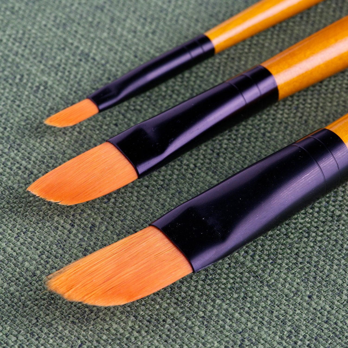 Tri-Art Artist Brushes - Short Synthetic - WC/Acryl - Dagger - Tri-Art Mfg.